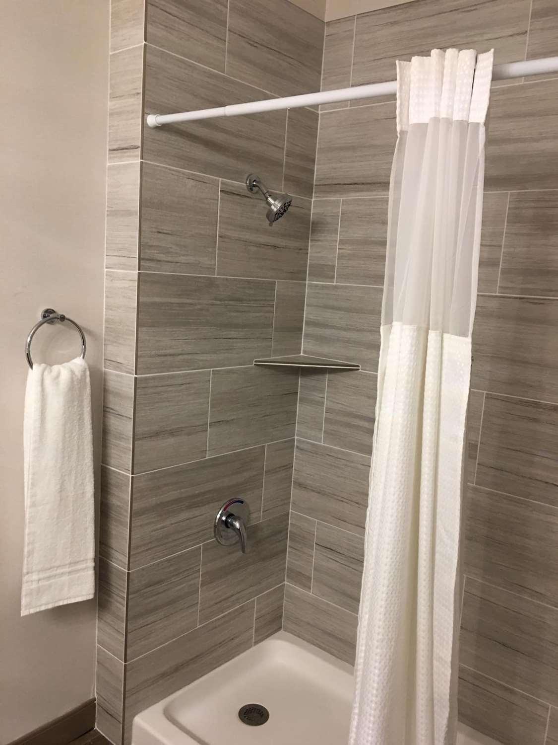Best Western Plus Riata Brownwood Exterior foto