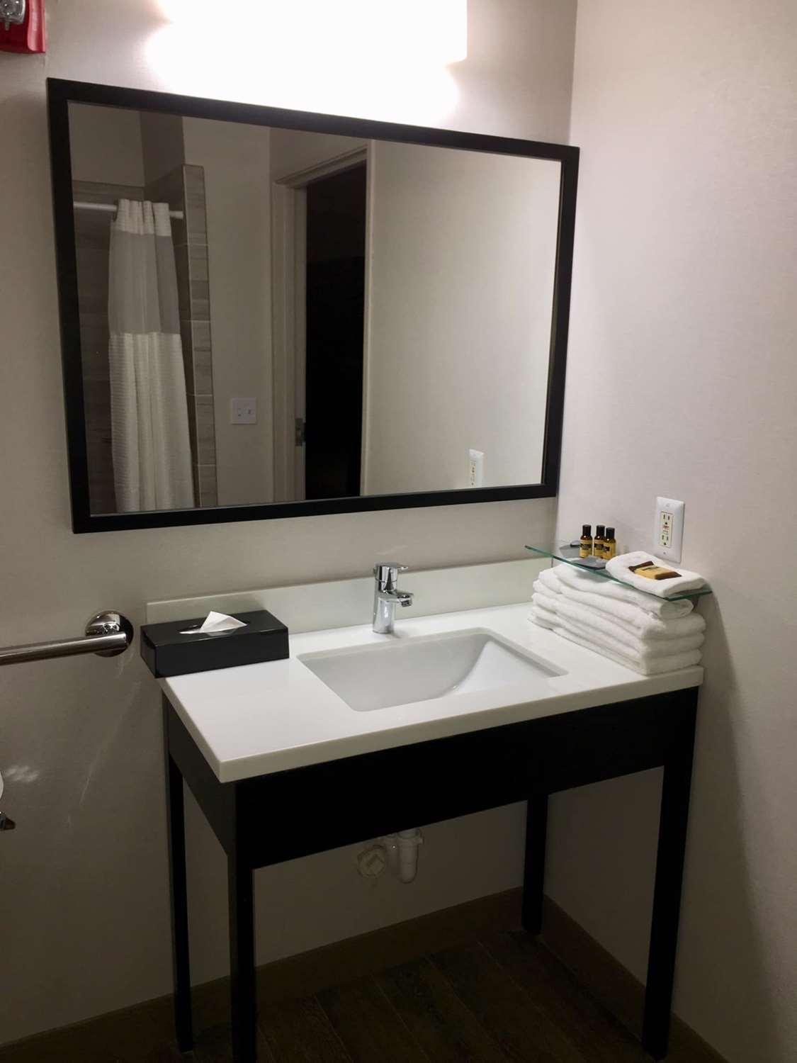 Best Western Plus Riata Brownwood Exterior foto