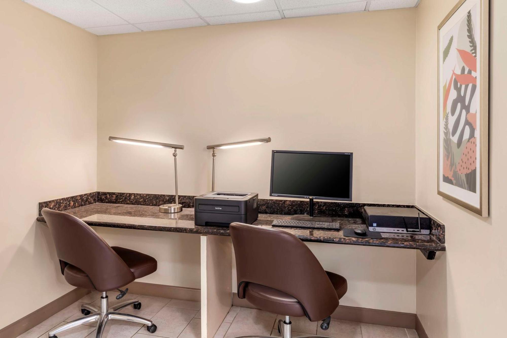 Best Western Plus Riata Brownwood Exterior foto