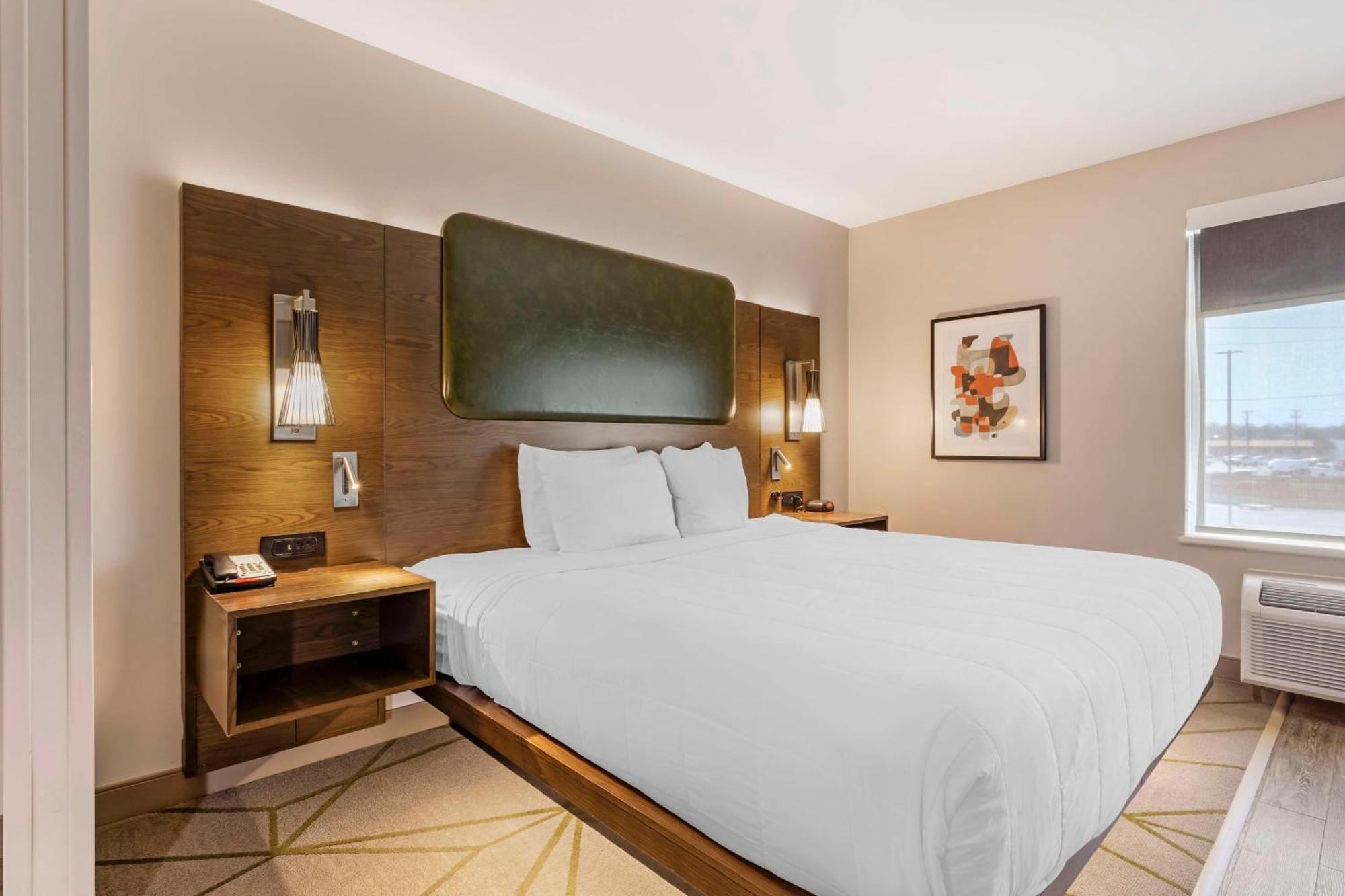 Best Western Plus Riata Brownwood Exterior foto
