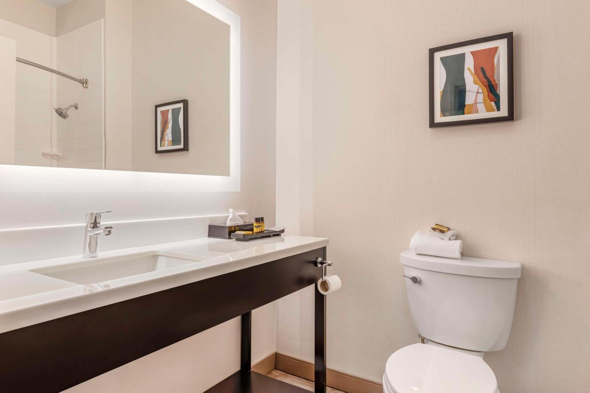 Best Western Plus Riata Brownwood Exterior foto