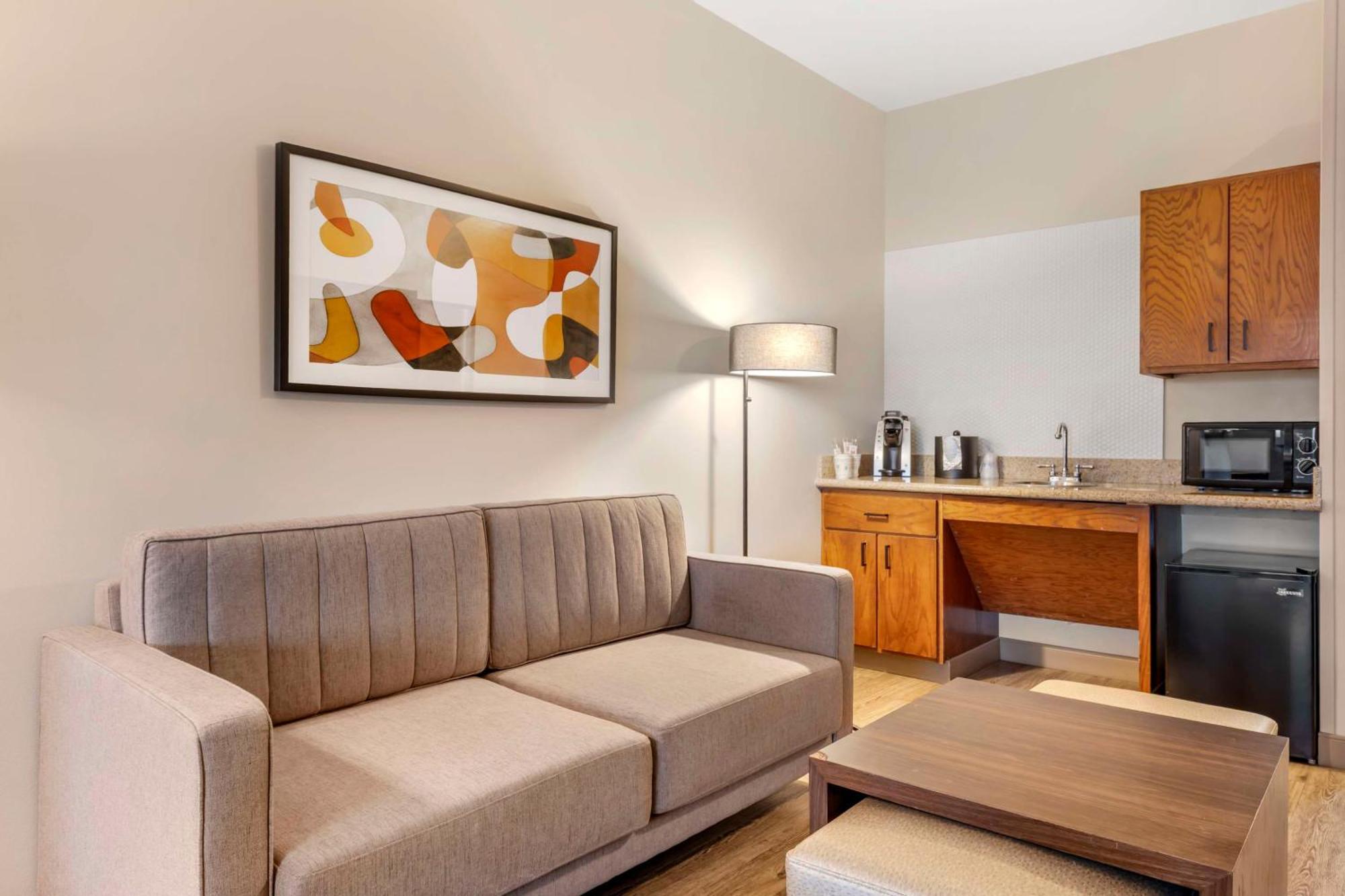 Best Western Plus Riata Brownwood Exterior foto