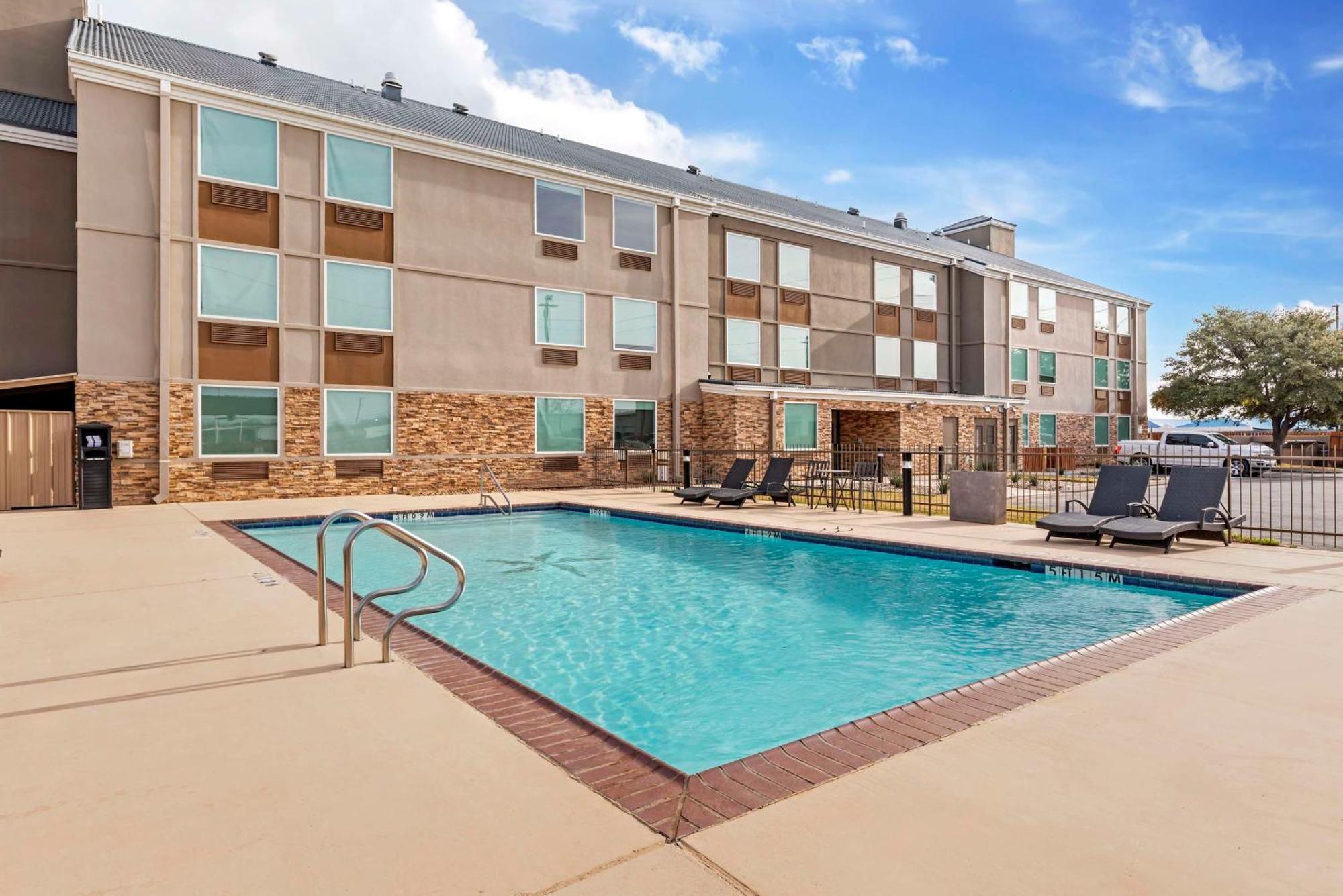 Best Western Plus Riata Brownwood Exterior foto